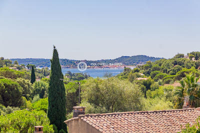 Maison - 166 m² - 4 pièces