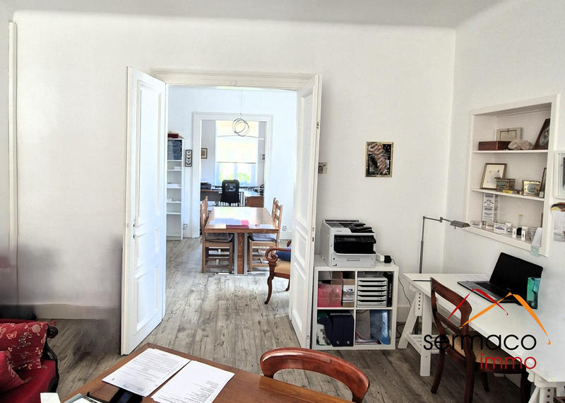 Maison - 334 m² - 14 pièces