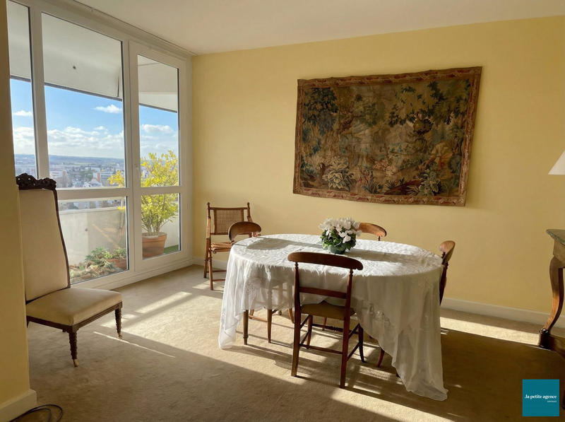 Appartement - 84 m² - 4 pièces