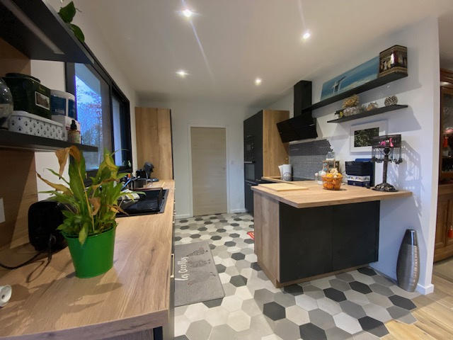 Maison - 101 m² - 4 pièces