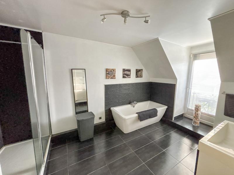 Maison - 103 m² - 5 pièces