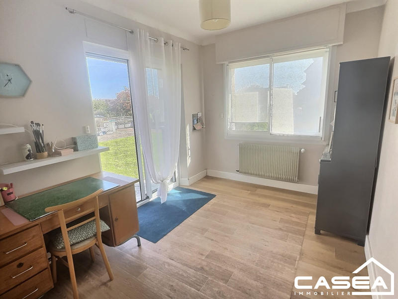 Maison traditionnelle - 155 m² - 6 pièces