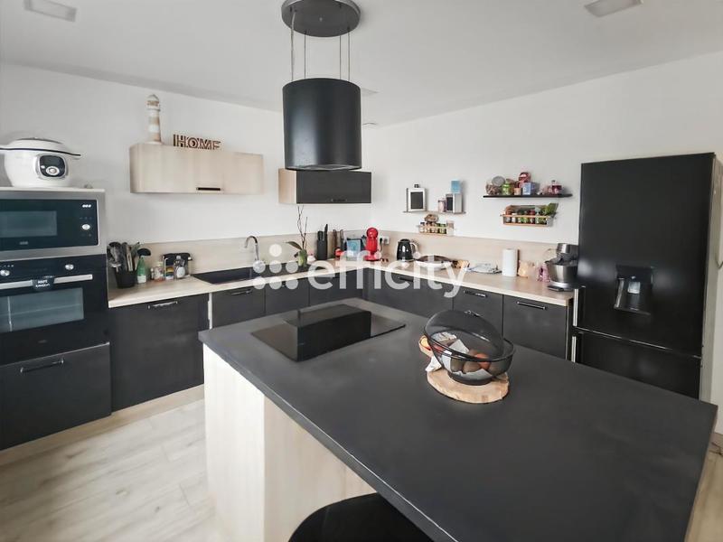 Maison - 159 m² - 6 pièces