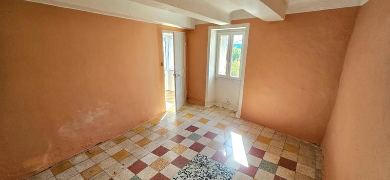 Maison - 230 m² - 6 pièces