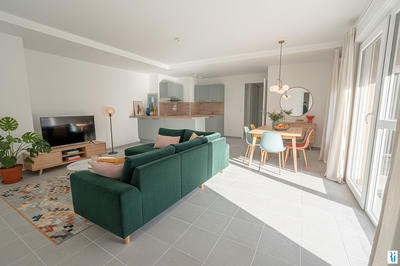 Appartement - 94 m² - 4 pièces