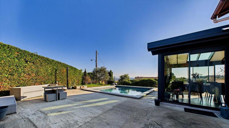 Maison - 140 m² - 6 pièces