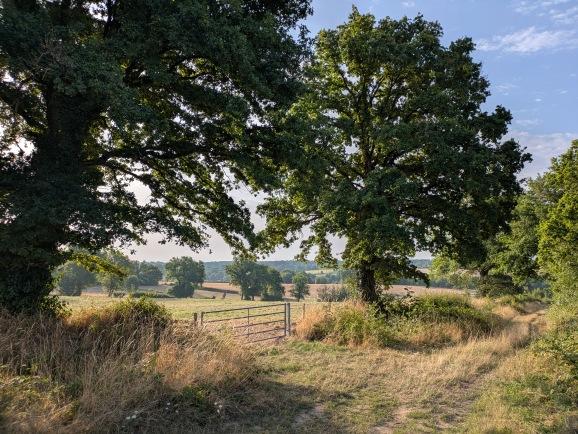 Randonnées à thèmes accompagnées au Pays de George Sand : "A table" -  Jour 1