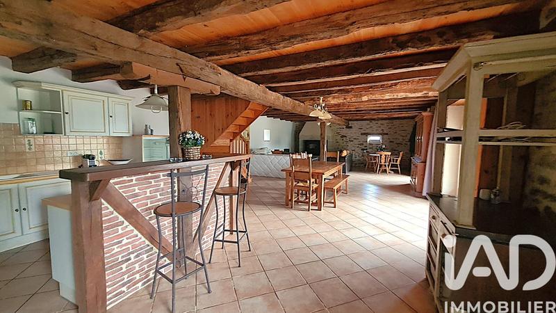 Maison - 314 m² - 8 pièces