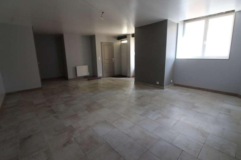 Maison - 225 m² - 9 pièces