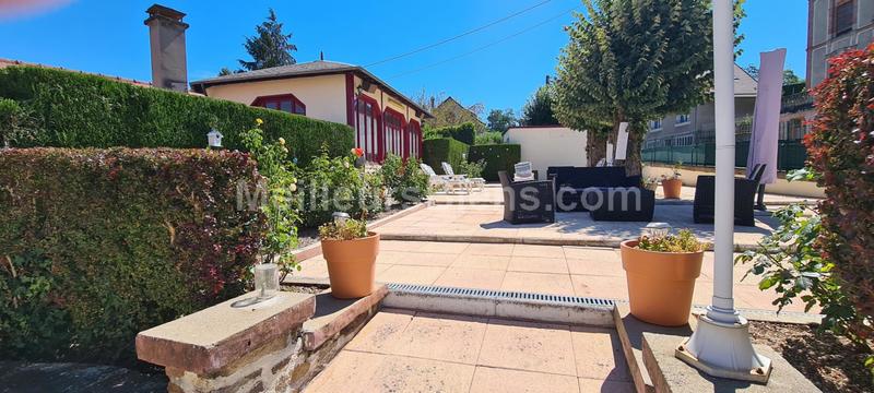 Immeuble - 371 m² - 13 pièces