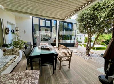 Villa - 170 m² - 6 pièces