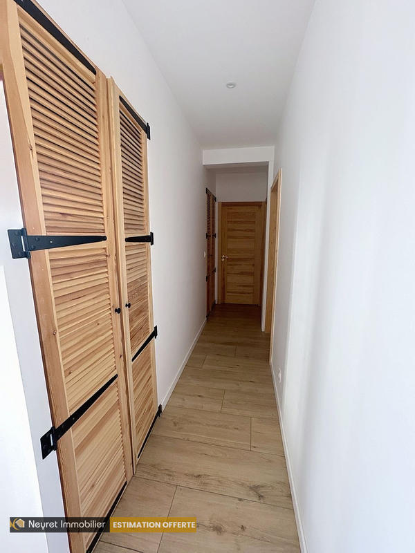 Appartement - 135 m² - 5 pièces