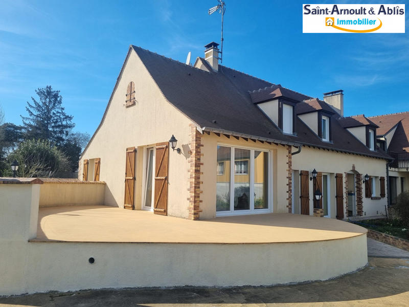 Maison traditionnelle - 150 m² - 8 pièces