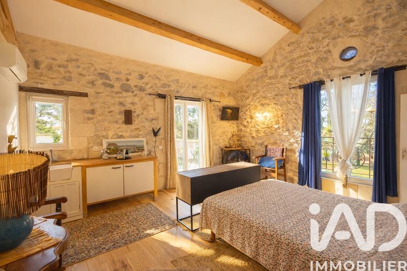 Maison - 423 m² - 8 pièces