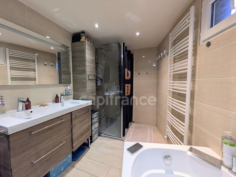 Maison - 424 m² - 14 pièces