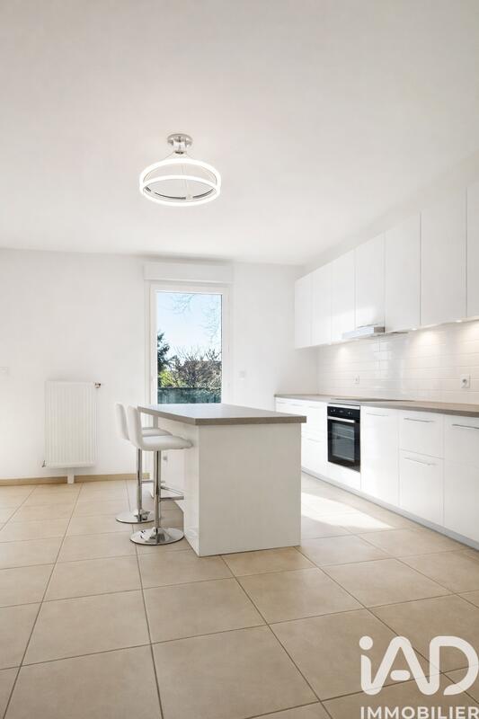 Appartement - 80 m² - 4 pièces