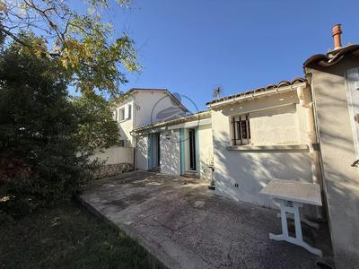 Maison - 90 m² - 3 pièces