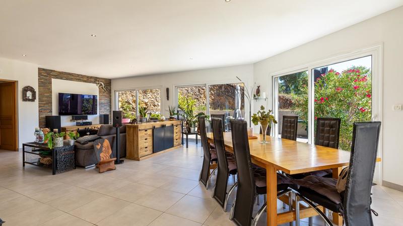 Maison - 135 m² - 5 pièces