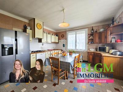 Maison - 166 m² - 7 pièces