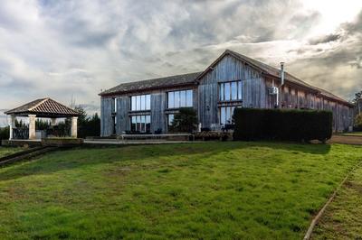 Propriété - 564 m² - 16 pièces