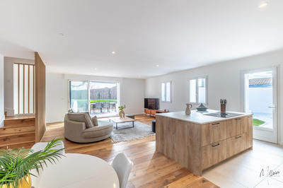 Maison - 169 m² - 6 pièces