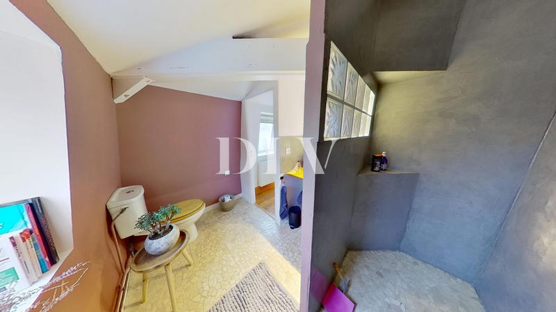 Appartement - 99 m² - 4 pièces