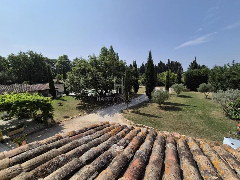 Maison - 250 m² - 7 pièces