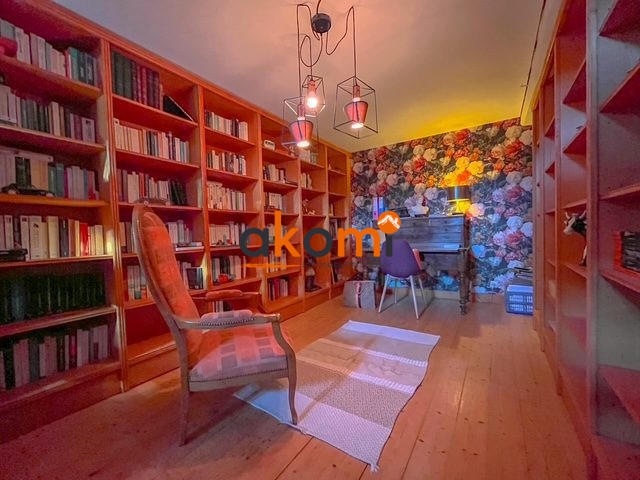 Maison - 203 m² - 10 pièces