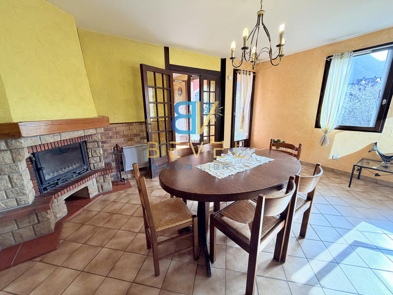 Appartement - 77 m² - 4 pièces