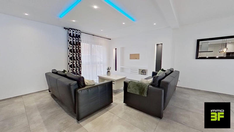 Maison - 158 m² - 6 pièces