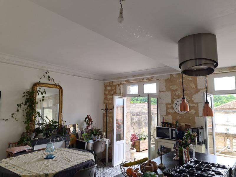 Maison - 220 m² - 6 pièces