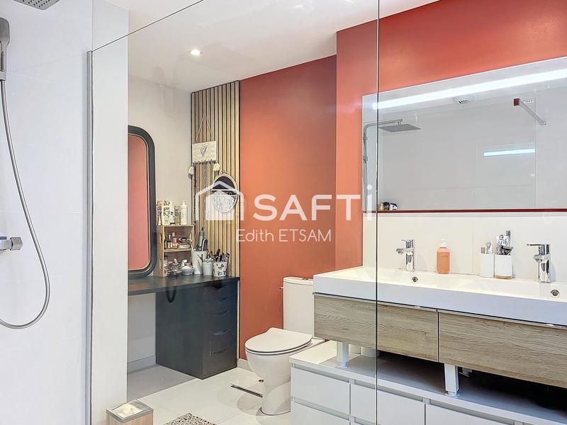 Maison - 207 m² - 8 pièces