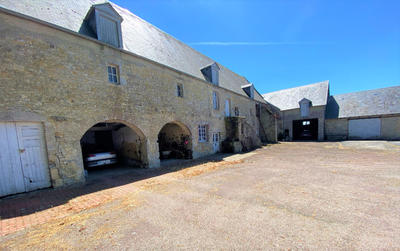 Corps de ferme - 195 m² - 8 pièces