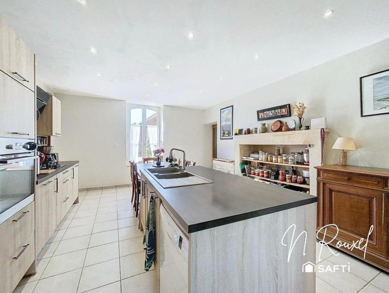 Maison - 180 m² - 7 pièces