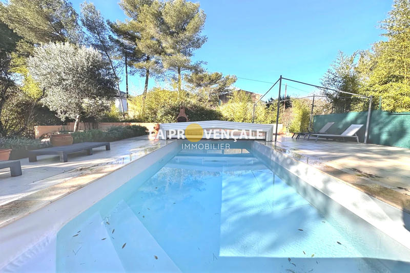 Maison - 137 m² - 6 pièces