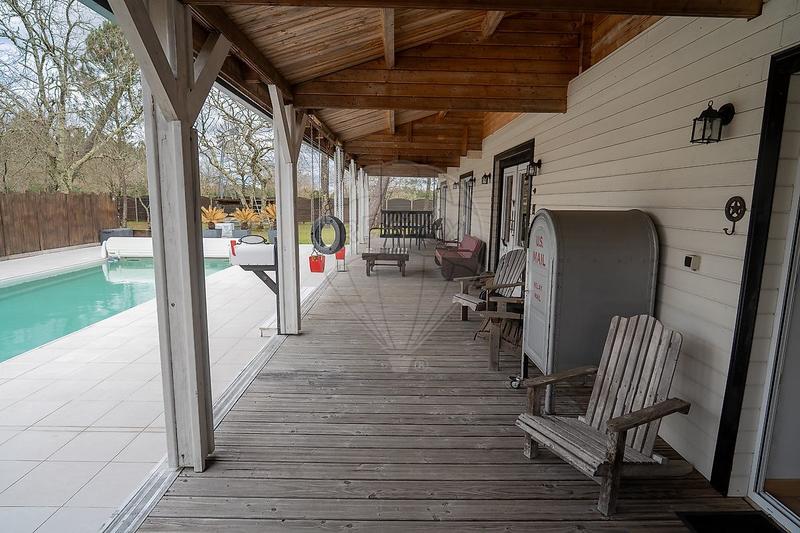 Maison - 217 m² - 7 pièces