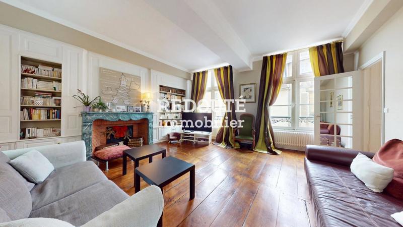 Propriété - 290 m² - 9 pièces