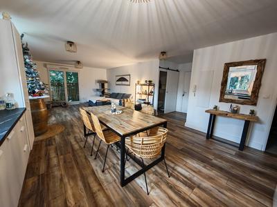 Appartement - 79 m² - 3 pièces