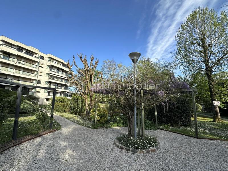 Appartement - 86 m² - 4 pièces