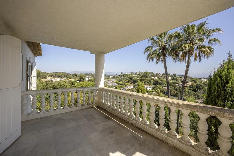 Maison - 263 m² - 7 pièces