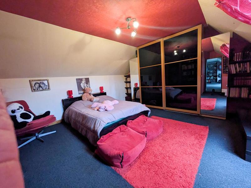 Maison - 141 m² - 8 pièces