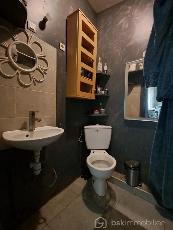 Maison traditionnelle - 213 m² - 12 pièces