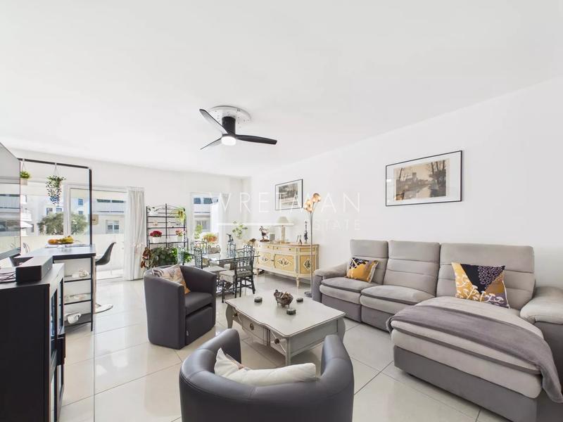 Appartement - 80 m² - 3 pièces