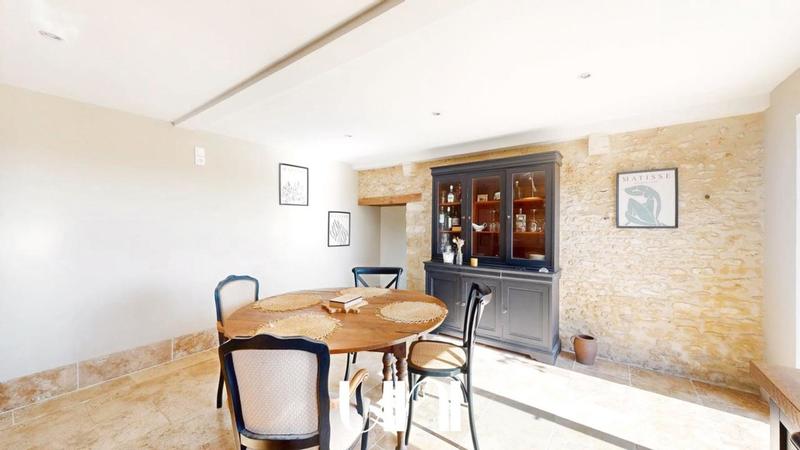 Maison - 167 m² - 7 pièces