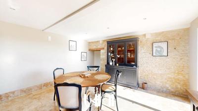 Maison - 167 m² - 7 pièces