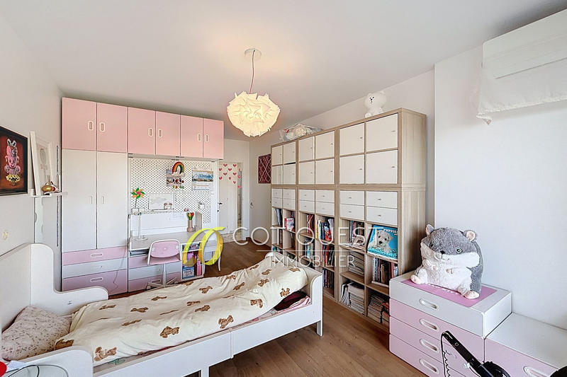 Appartement - 104 m² - 4 pièces