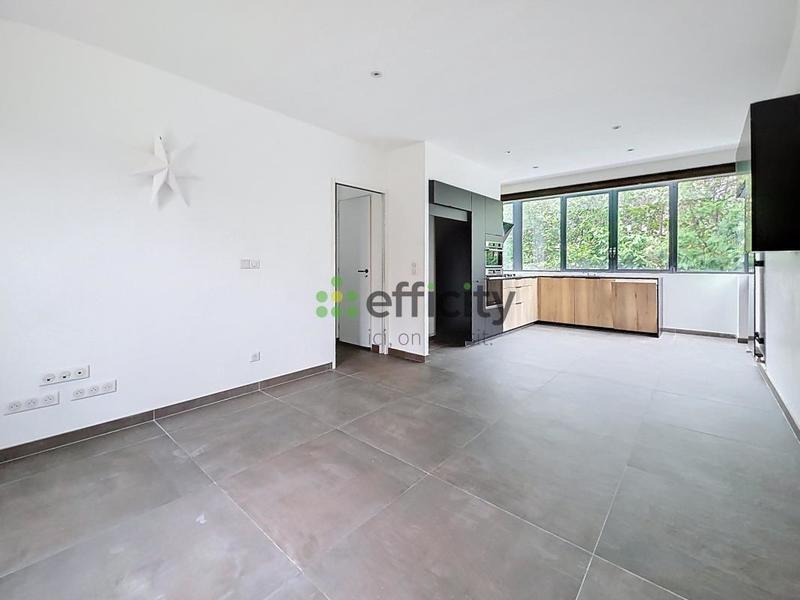 Maison - 152 m² - 7 pièces