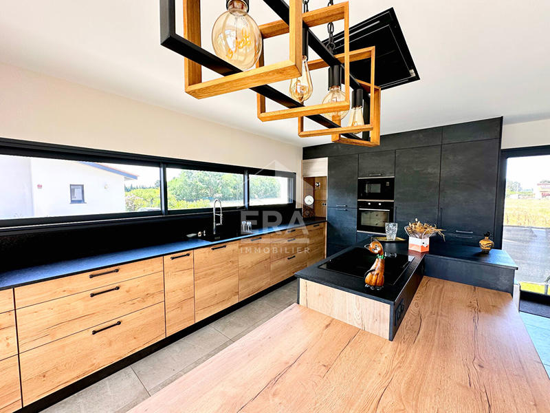 Maison - 142 m² - 6 pièces