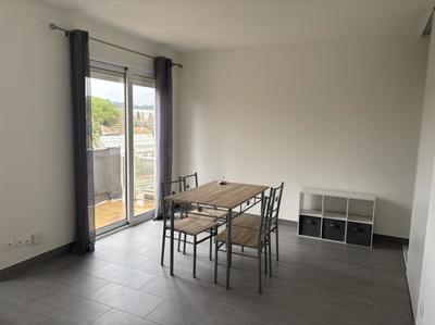 Studio - 34 m² - 1 pièce