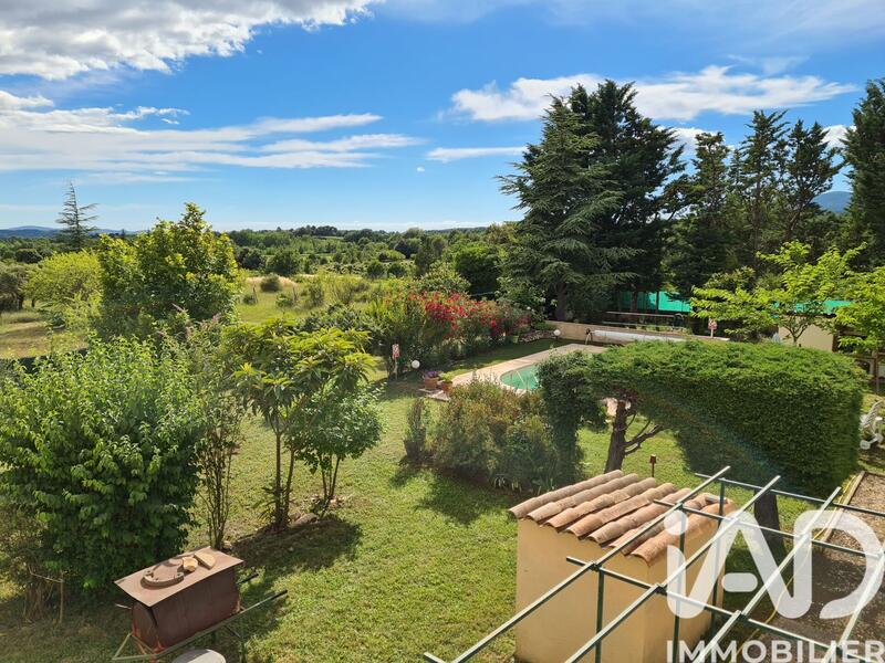 Maison - 180 m² - 7 pièces